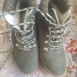 Green boots